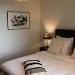 Eighty One Horse Boulevard לינה וארוחת בוקר ואלקנסווארד