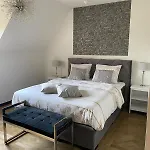 Eighty One Horse Boulevard לינה וארוחת בוקר