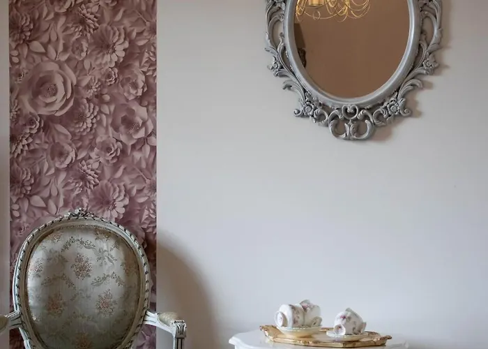 Eighty One Horse Boulevard Bed and breakfast *